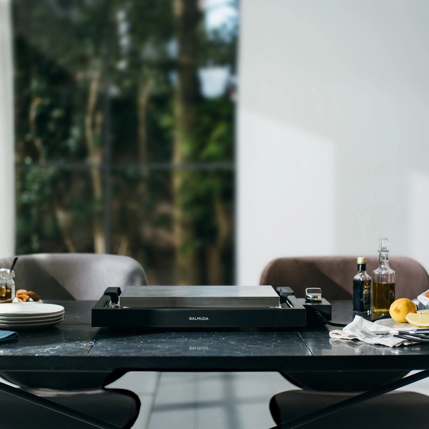 BALMUDA Teppanyaki Electric Griddle – 6.6mm Steel-Clad Hot Plate with Precise Temperature Control (320°F–430°F) | 360° Heating Plate