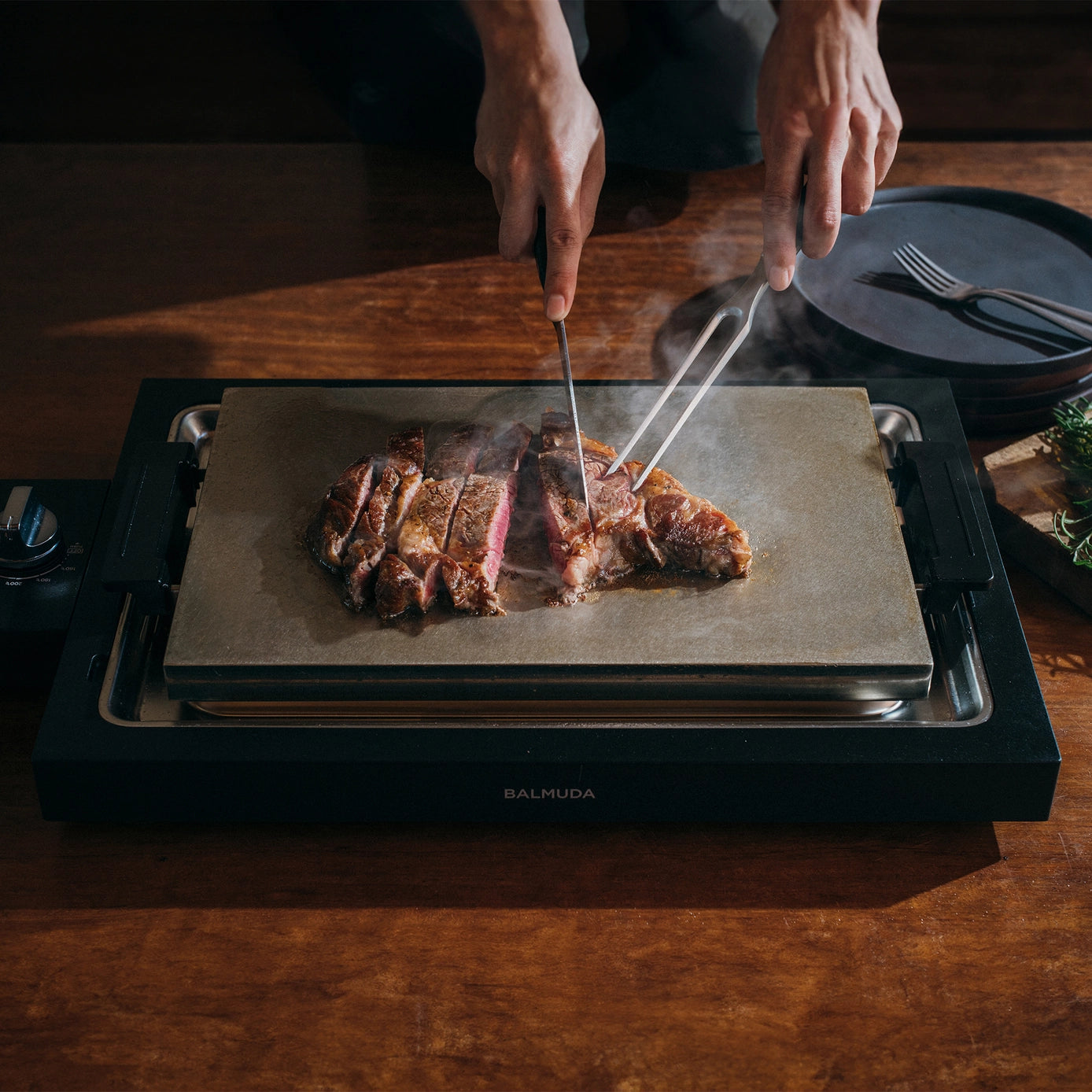 BALMUDA Teppanyaki Electric Griddle – 6.6mm Steel-Clad Hot Plate with Precise Temperature Control (320°F–430°F) | 360° Heating Plate