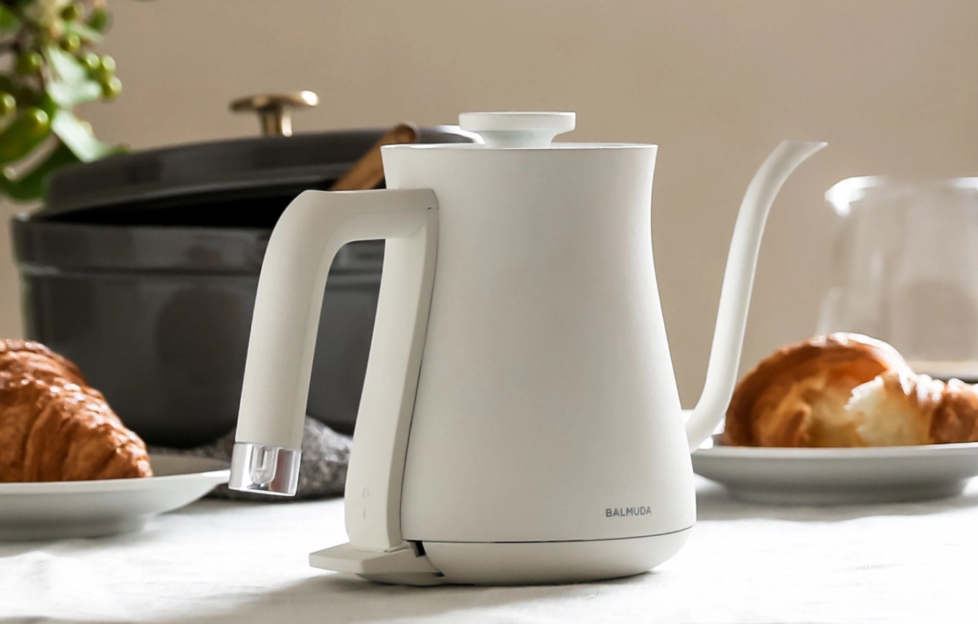 BALMUDA the Kettle Electric Gooseneck Kettle Lightweight